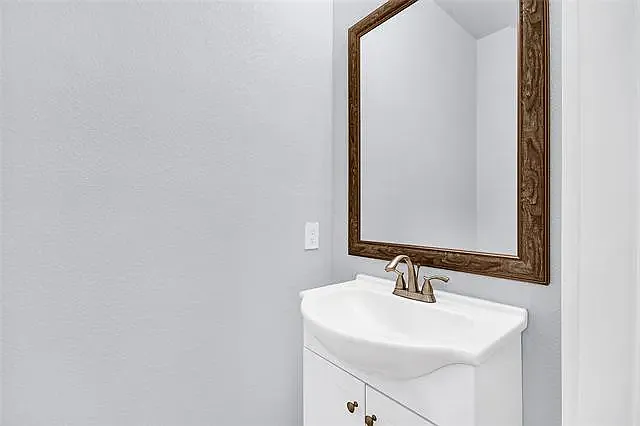 10827 Wallbrook Dr — Photo 19