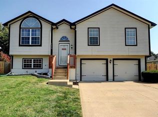 3220 SW 8th St, Blue Springs, MO 64015