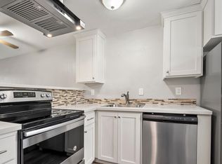 3369 SW Garden View Ave, Portland, OR 97225