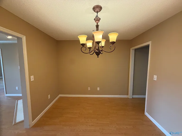 1524 Forestview Dr SW — Photo 8