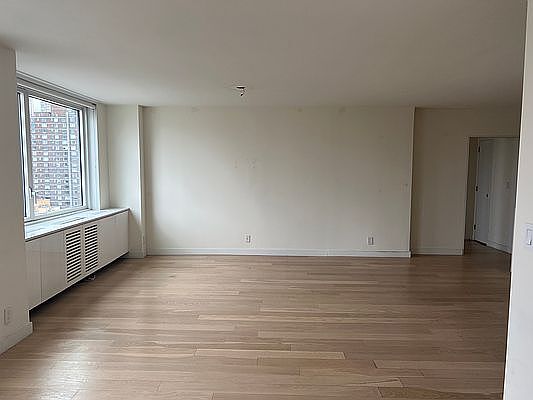 3rd image of 301 W 53rd St APT 17A