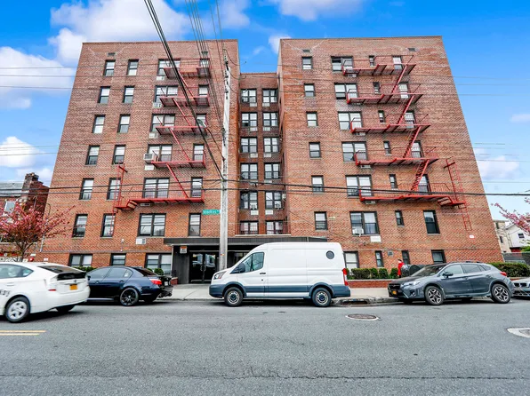 2330 Voorhies Avenue image 1 of 14