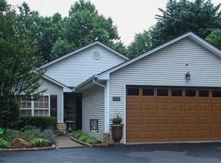 4635 Rosecrest Rd, Roanoke, VA 24018