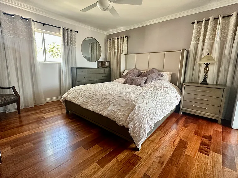 2048 N Screenland Dr — Photo 21