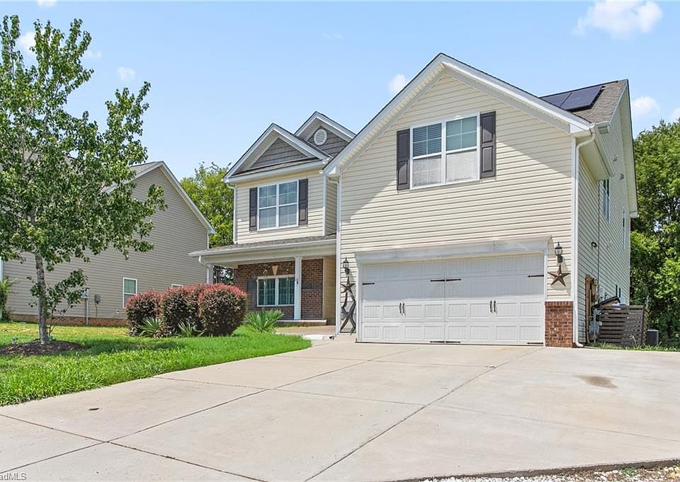 1st image of 2026 Heron Pointe Dr