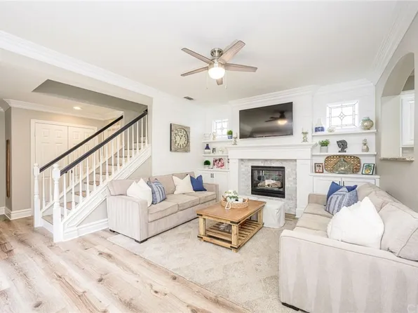 8 Wheatstone Farm, Mission Viejo, CA 92694