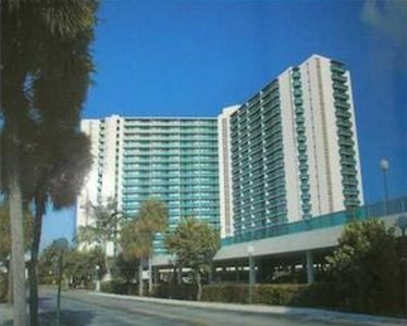 100 Bayview Dr APT 401, Sunny Isles Beach, FL, 33160
