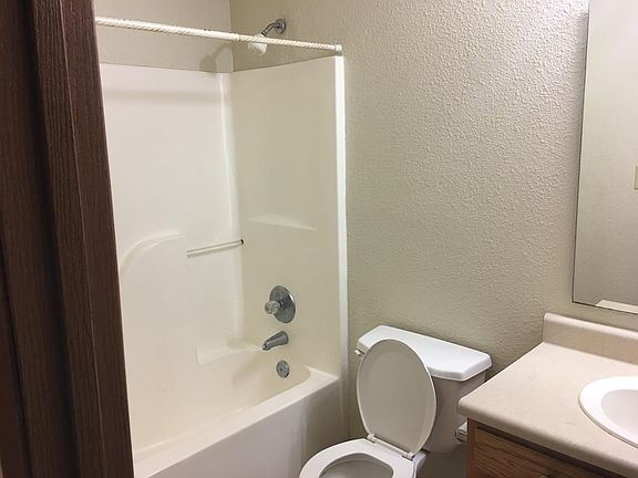 5th image of 4042 Village Trace Blvd