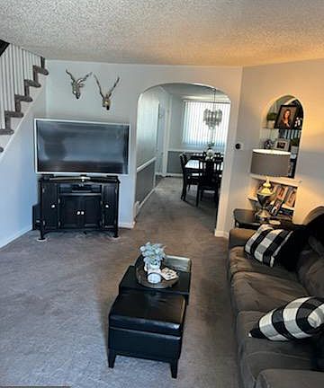 4th image of 3027 Devereaux Ave