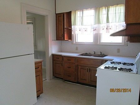 2nd image of 333 W 11th St