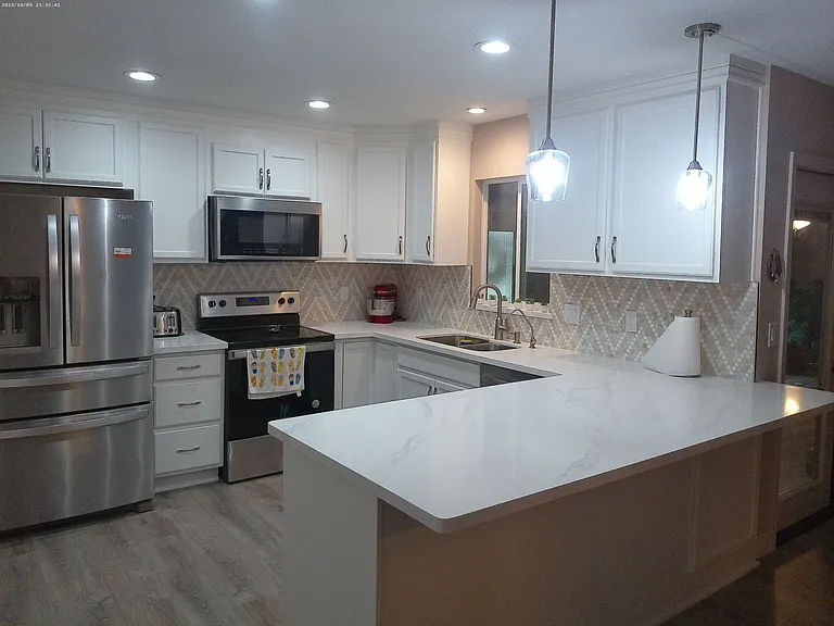 1640 Emerald Dr — Photo 16