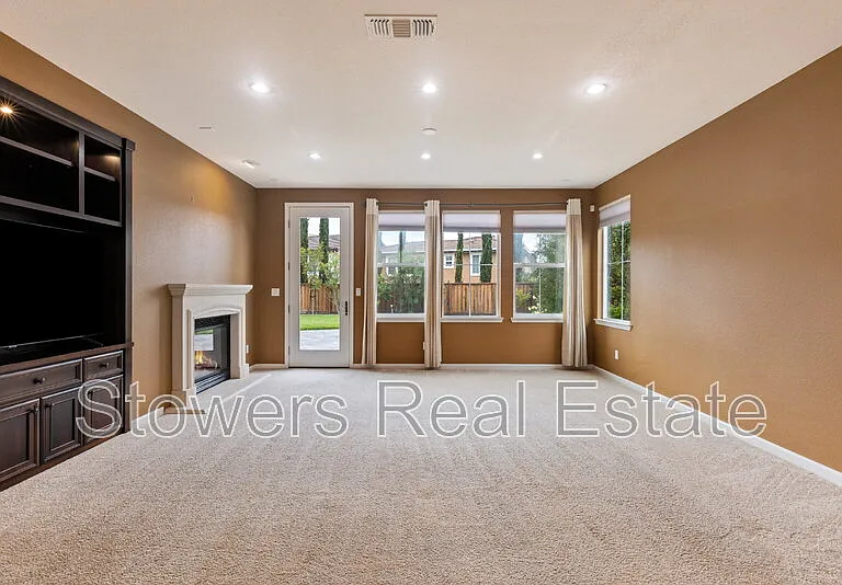 2512 Piccadilly Cir — Photo 18