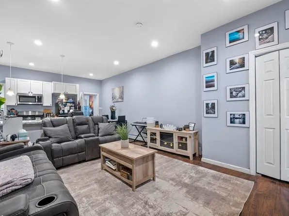 705 8th Street image 9 of 34