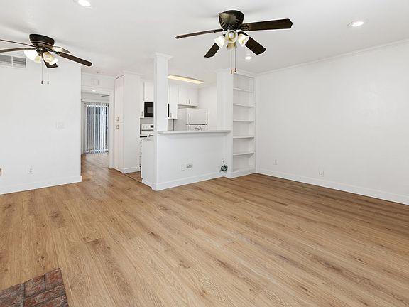 5th image of 4013 Texas St Unit 2