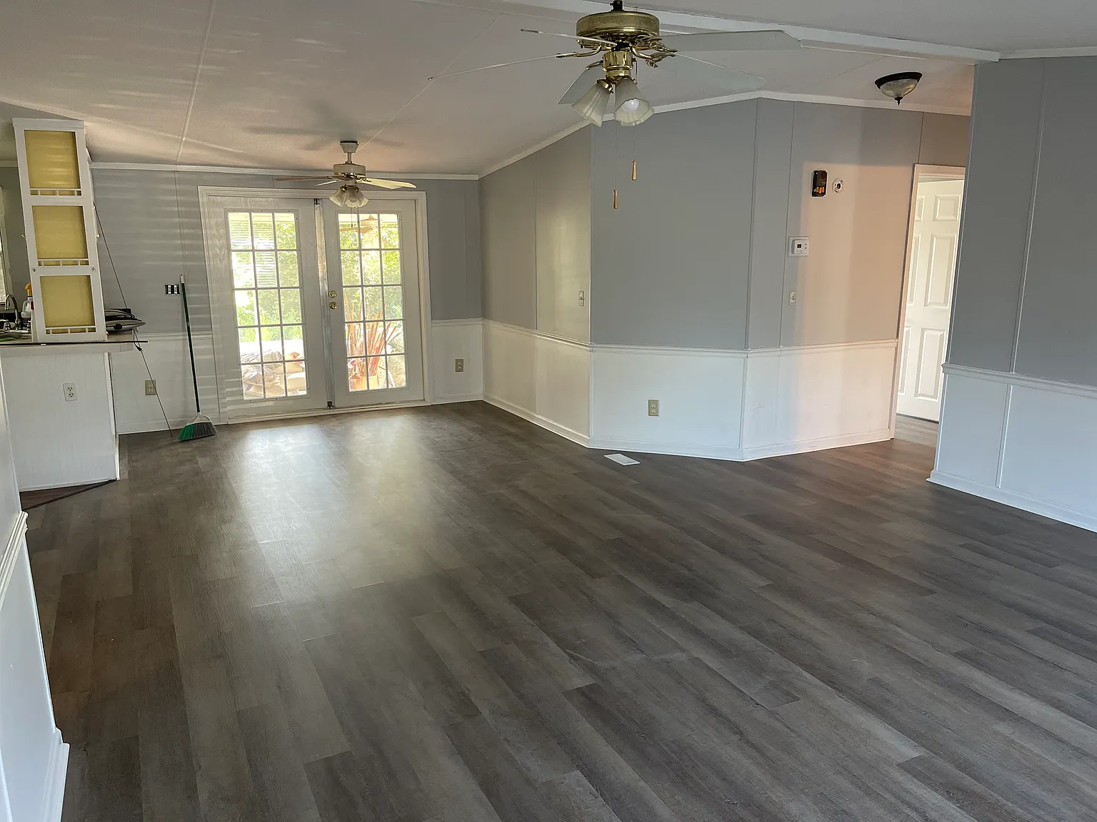 3 bed, 1300 sqft, $1,700 — Photo 2
