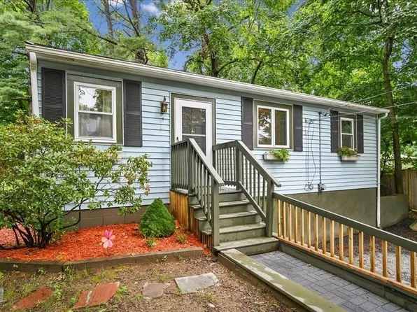 337-337 Webster St #R, Rockland, MA 02370