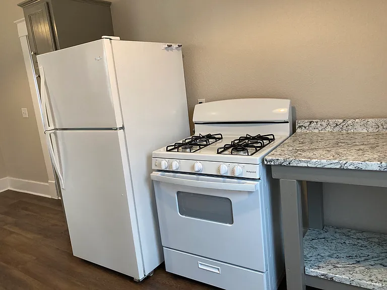317 E Patti Page Blvd — Photo 32