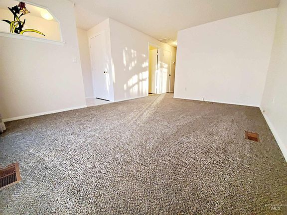 Empty Living Room