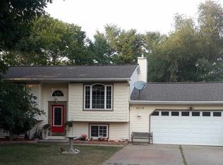 2215 Aurora Dr, Jackson, MI 49203