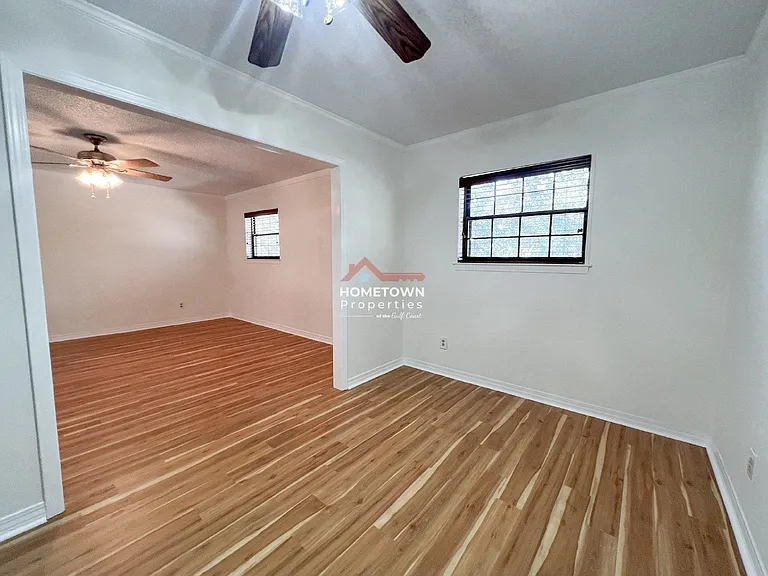 2505 Semoran Dr — Photo 15