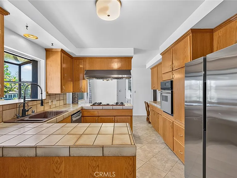 10401 Wystone Ave — Photo 16