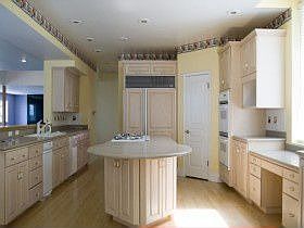 4th image of 4925 Mountain Ln