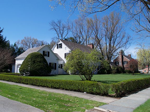 3rd image of 50 Pearl St