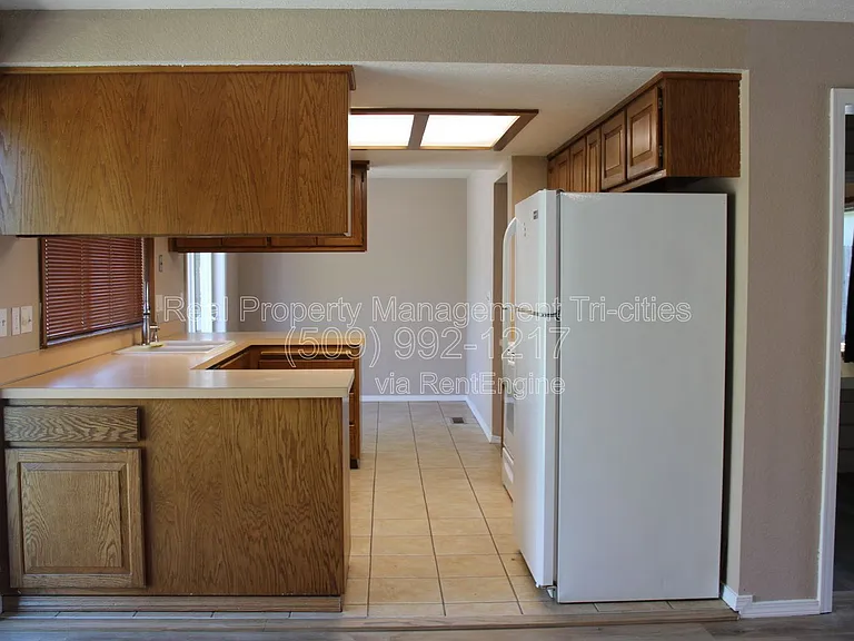 4311 Desert Pl — Photo 7