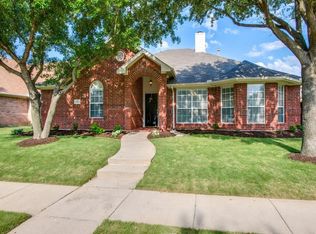 6413 Maple Dr, The Colony, TX 75056