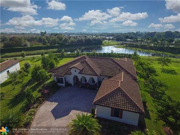 4th image of 8810 Parkside Estates Dr