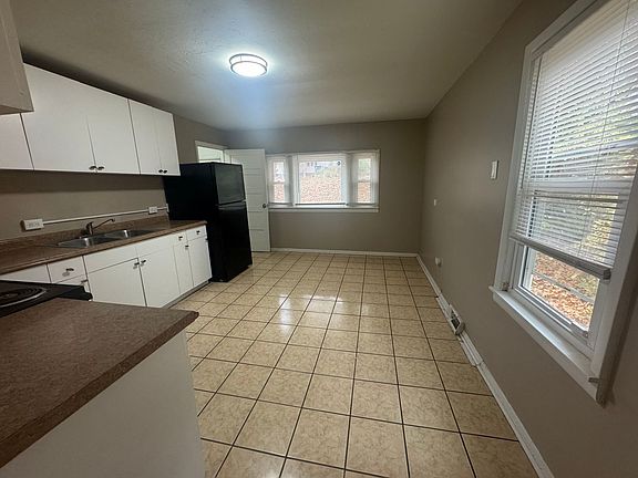 4th image of 101 Scott Ave