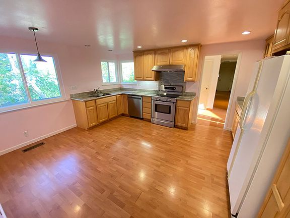 3rd image of 2230 Gladwin Ct