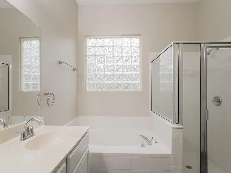 1653 Austin Ln — Photo 11