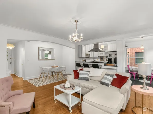 2328 10th Avenue E #101, Seattle, WA 98102