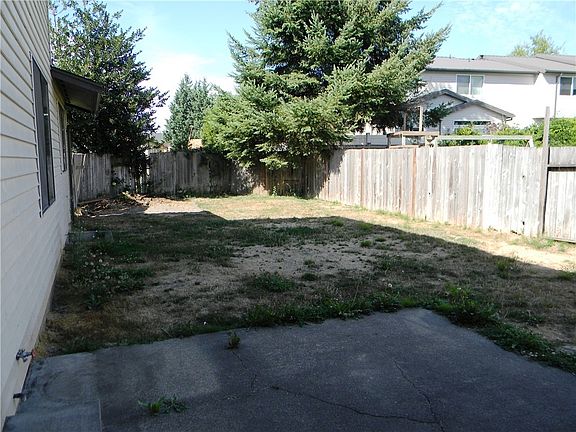 5th image of 1902 C St SE