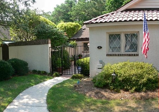 Secluded Entrance to Home