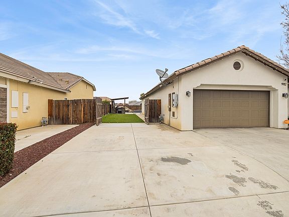 5th image of 9912 Alondra Drive