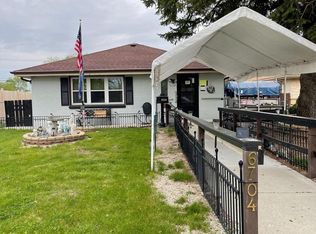 6704 W Eden Pl, Milwaukee, WI 53220