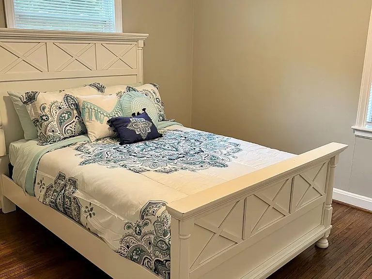 1402 Mockingbird Ln — Photo 4