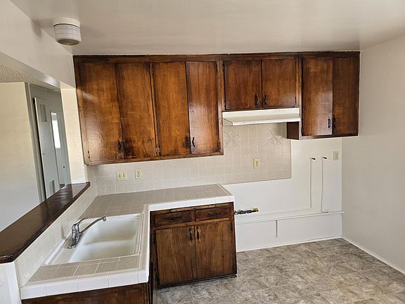 2nd image of 719 S Fetterly Ave #721.5