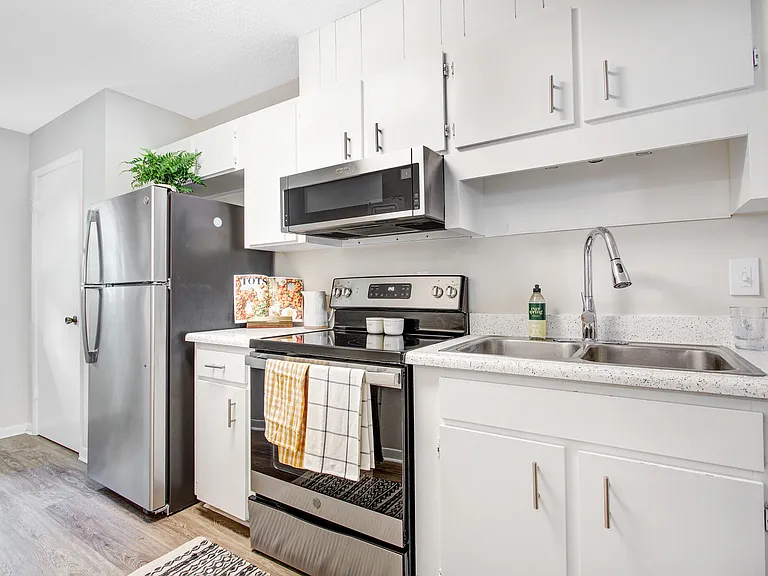 The Henry Apartments — Photo 3