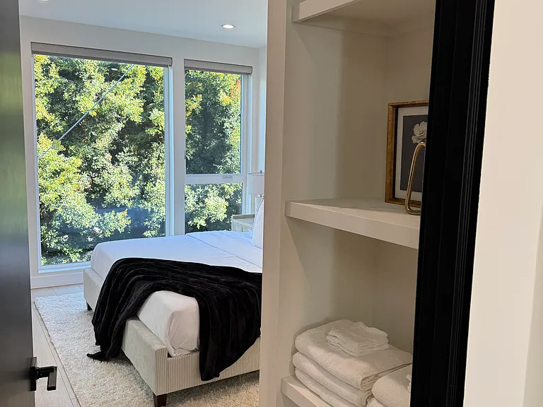 4152 Cahuenga Blvd #9 — Photo 25
