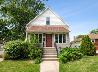 3858 W 99th St, Evergreen Park, IL 60805