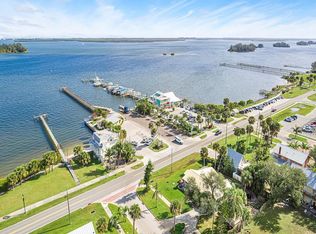 729 Cleveland St, Sebastian, FL 32958