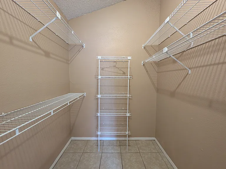 5949 Bridalveil Dr — Photo 22