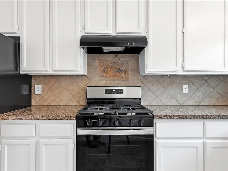31601 Avenida Maravilla — Photo 4