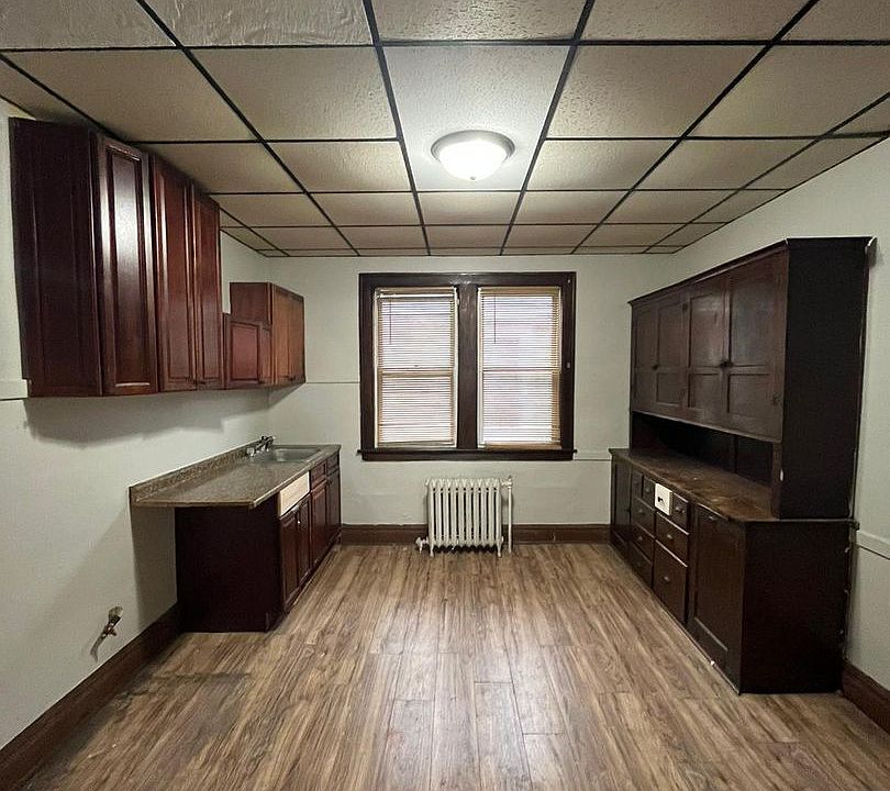 1st image of 3904 Fir St #2-F