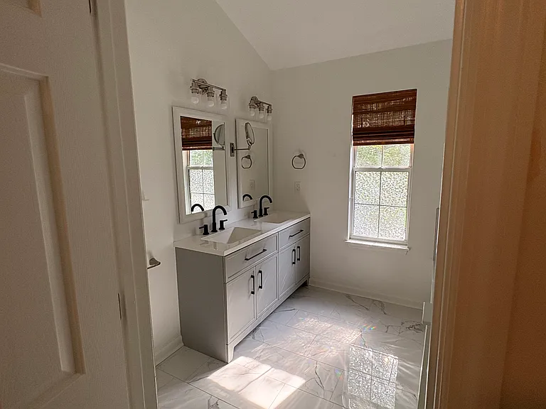 8506 Falling Leaf Ln — Photo 11