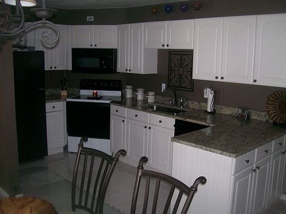 2nd image of 16345 Pollyanna St