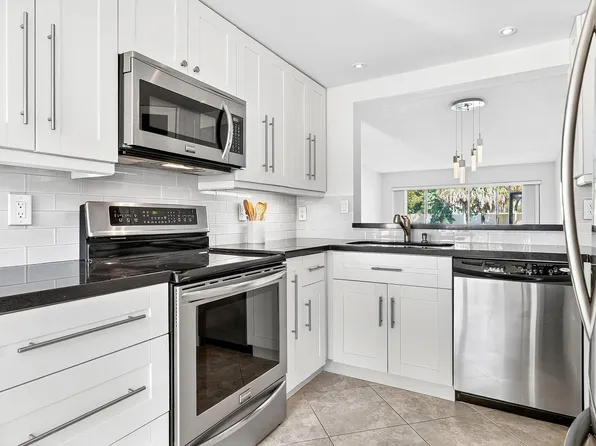 5021 Oak Hill Ln APT 115, Delray Beach, FL 33484